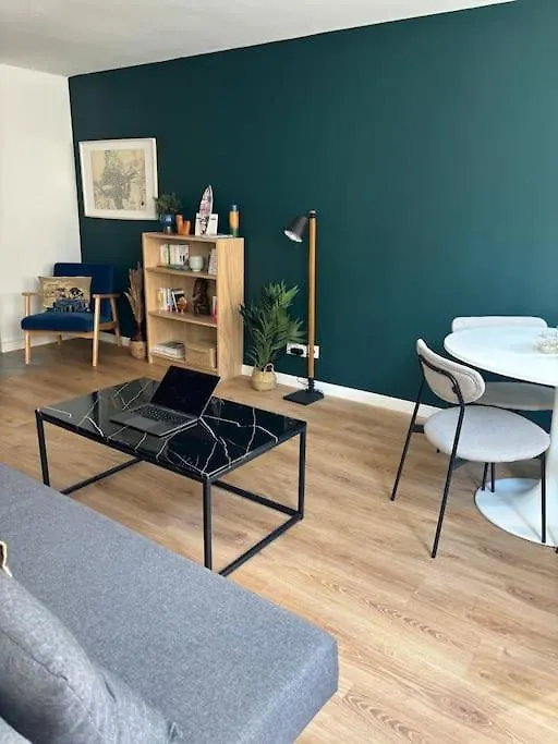 Appartement Lumineux De 40M2 A 300M Du Vieux Port Marseille 0*,